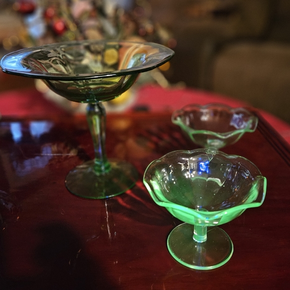 Uranium Bundle of Vintage Vaseline Tulip Edged Sherbets & Fostoria Fairfax Glass - Picture 7 of 17